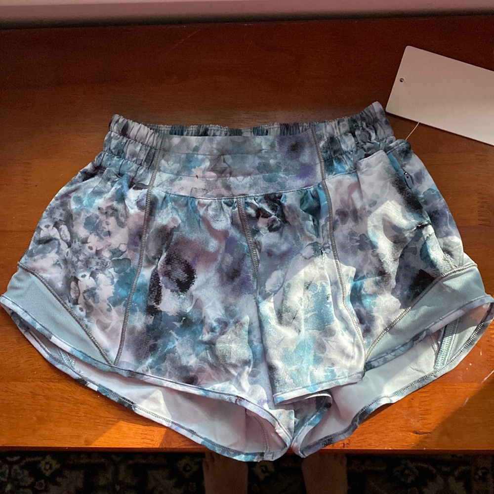 Lululemon hotty hot shorts